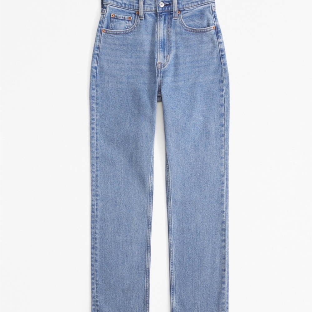 Abercrombie& Fitch Ankle Straight Ultra High Rise Jean 32/14 Short